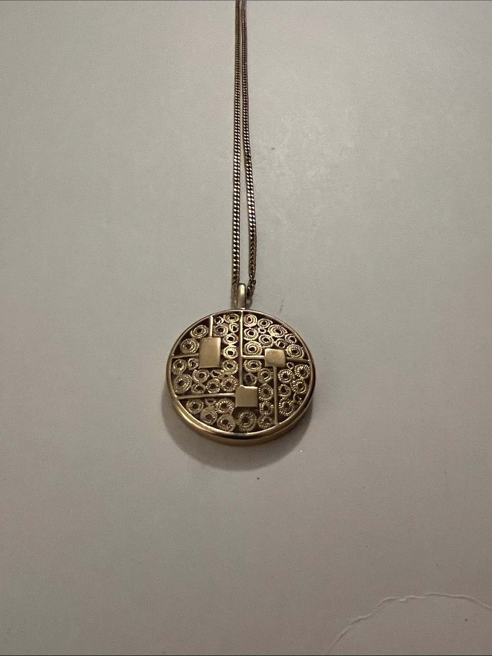 Sarah Coventry Gold Round Filigree Pendant Necklace
